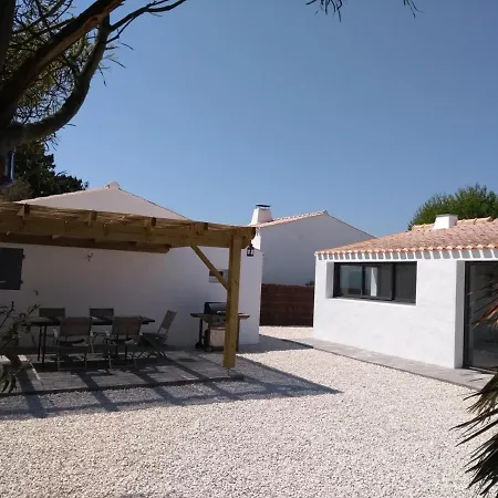 Maison En Bord De A : 3 Chambres, Jardin Clos, Internet, Parking, A 250m - Fr-1-224b-646 Noirmoutier-en-l'Ile