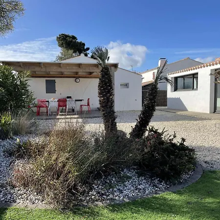 Semesterbostad Maison En Bord De A : 3 Chambres, Jardin Clos, Internet, Parking, A 250m - Fr-1-224b-646 Noirmoutier-en-l'Ile