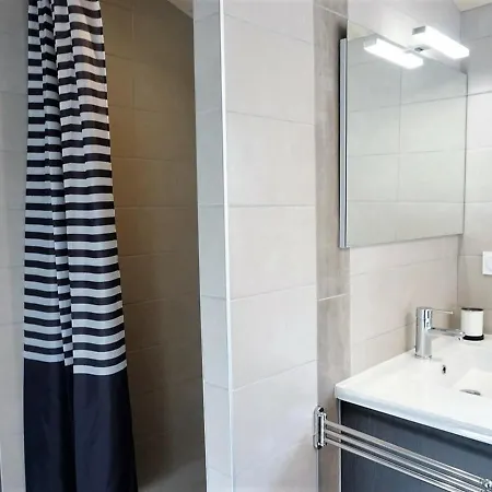 Holiday home Maison En Bord De A : 3 Chambres, Jardin Clos, Internet, Parking, A 250m - Fr-1-224b-646 *
