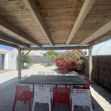 Maison En Bord De A : 3 Chambres, Jardin Clos, Internet, Parking, A 250m Vakantiehuis *