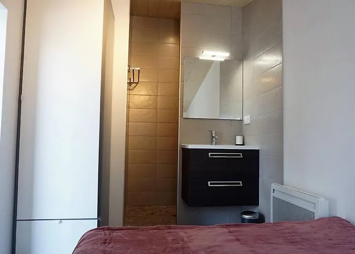 Casa de Férias Maison En Bord De A : 3 Chambres, Jardin Clos, Internet, Parking, A 250m - Fr-1-224b-646 *